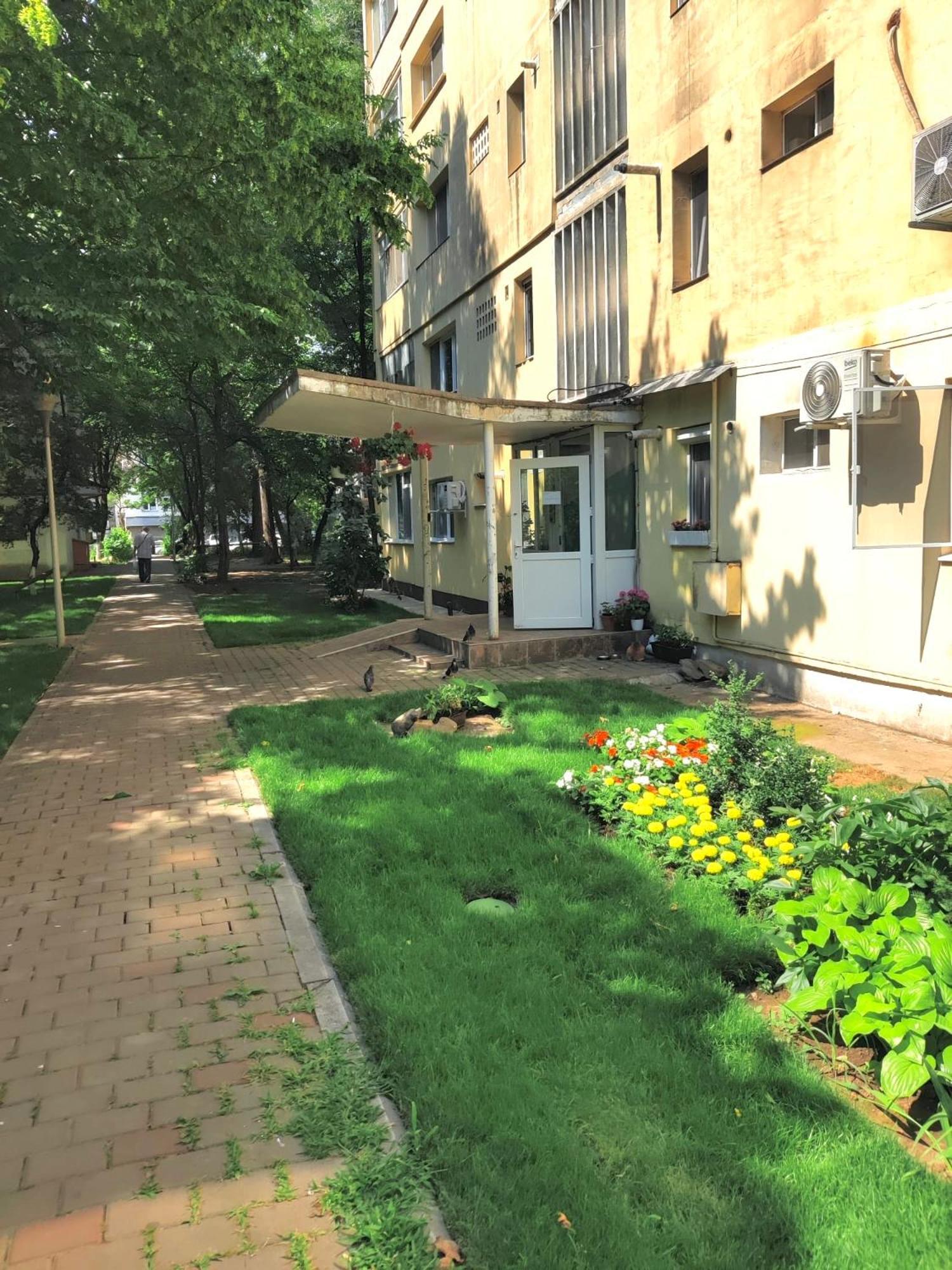 3 Rooms Apartment Airy & Bright Palas Style Iasi Exteriör bild