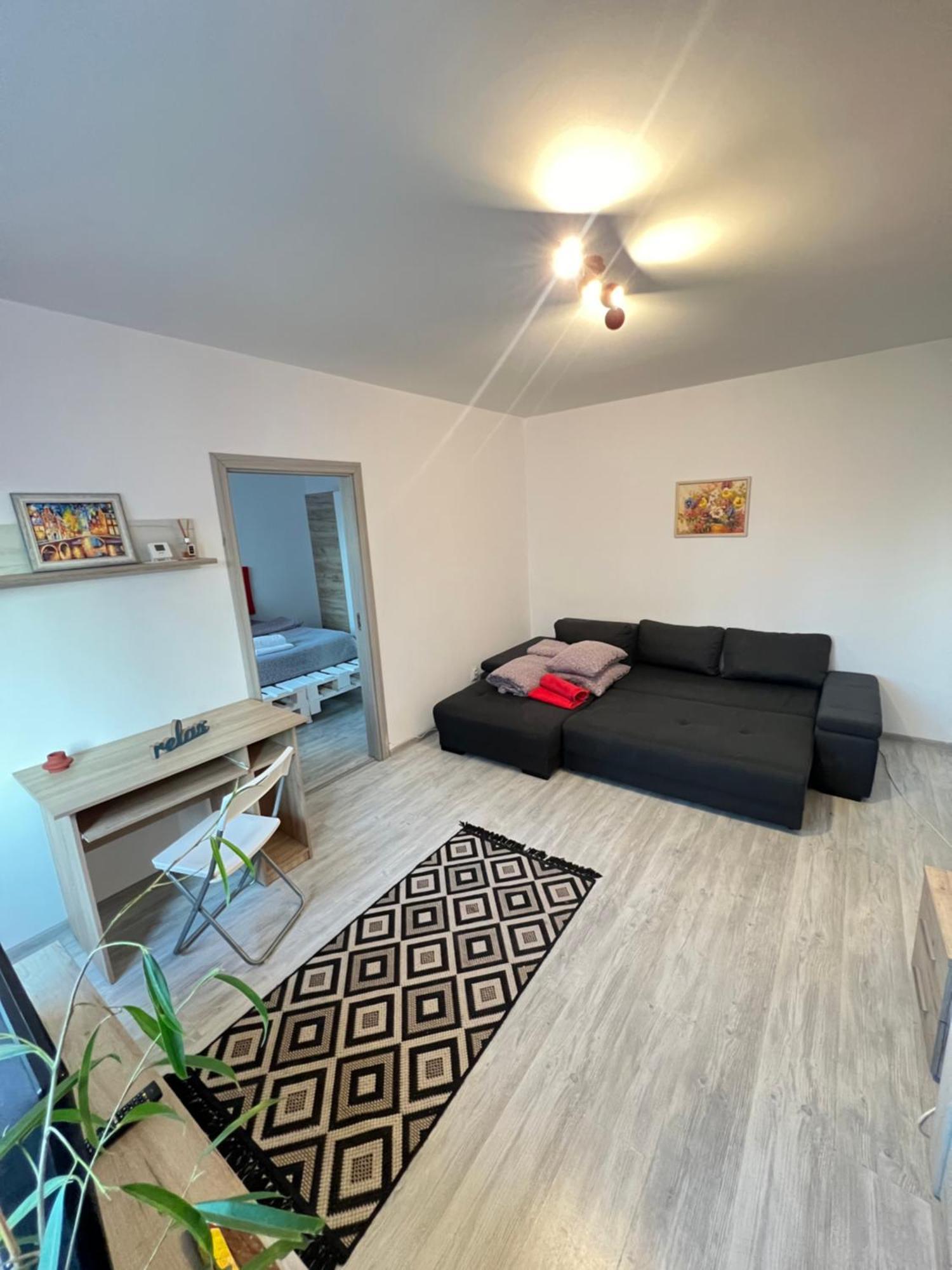 3 Rooms Apartment Airy & Bright Palas Style Iasi Exteriör bild